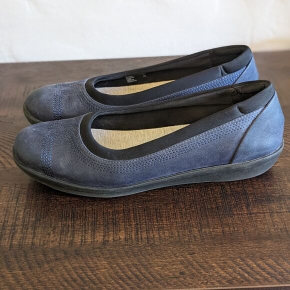 Women's Clarks Ayla Low Cloudstepper Flats - Picture 1 of 8